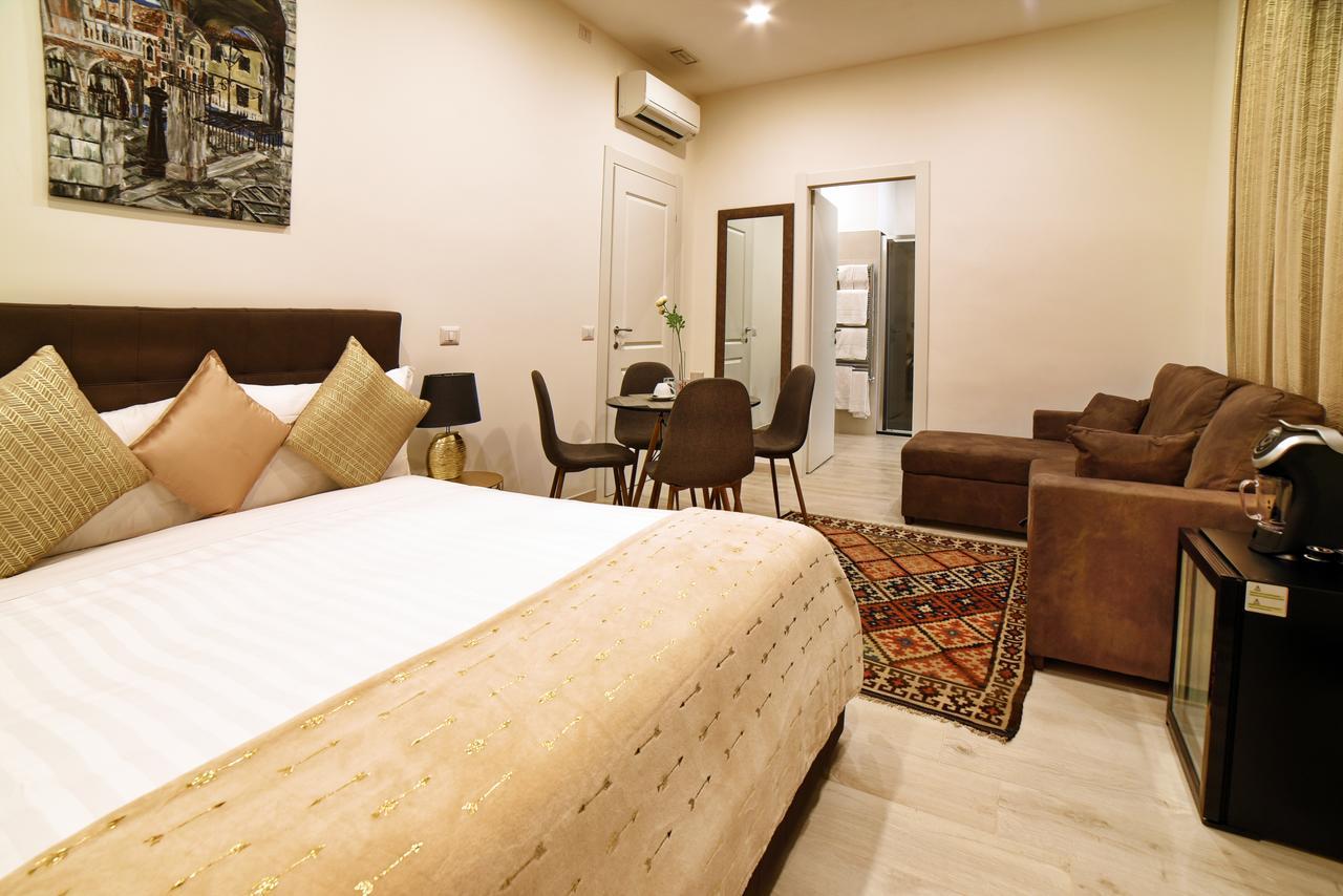 Suite mit Queensize-Bett und Whirlpool